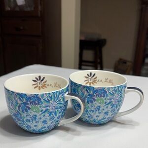 (2) NWOB Lilly Pulitzer ceramic coffee mugs. 12oz.